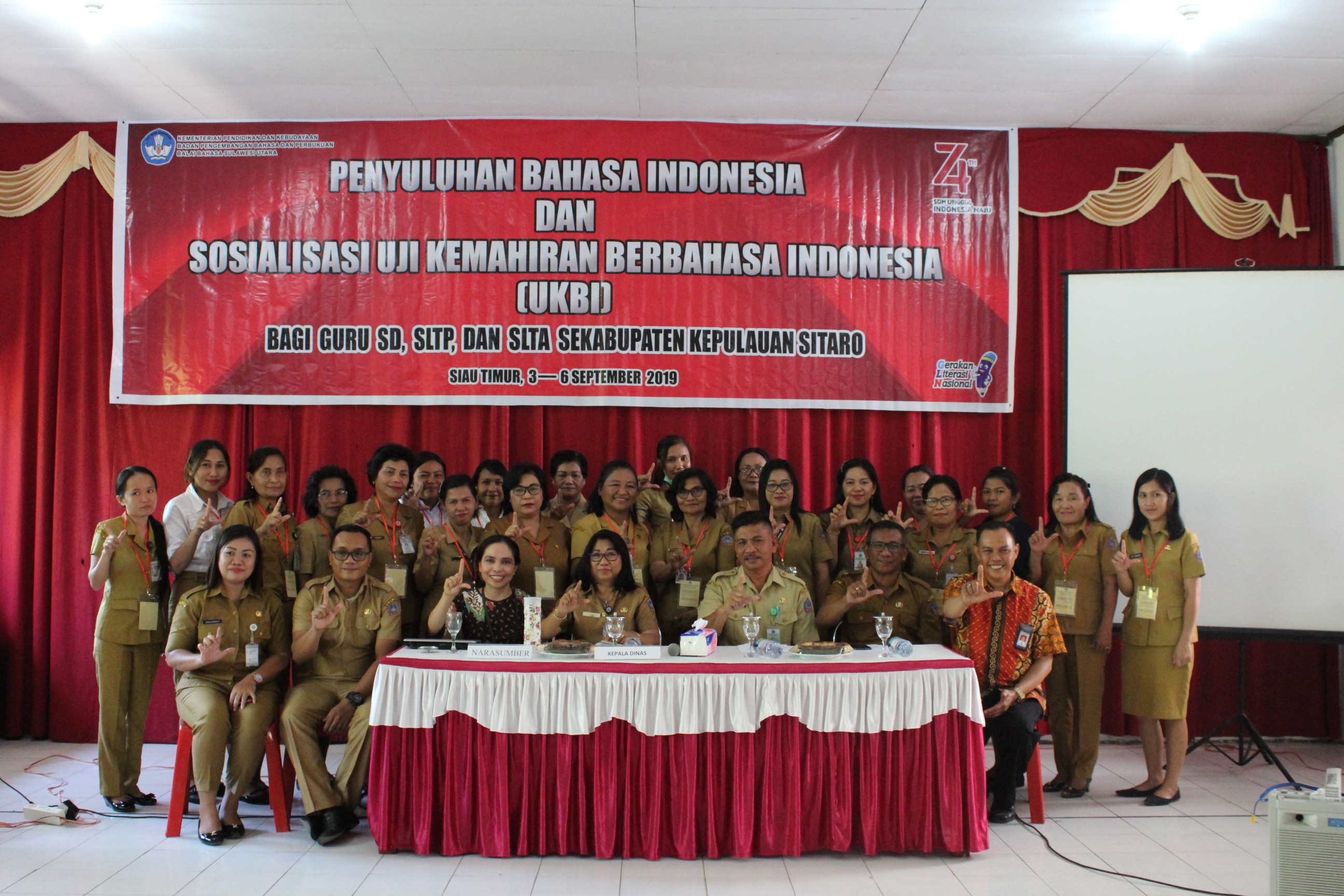 Penyuluhan Bahasa Indonesia dan Sosialisasi Uji Kemahiran Berbahasa Indonesia di Sitaro